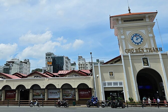 Private Walking Half Day Tour in Ho Chi Minh City - Two Great Ways to End: War Remnants Museum or Independence Palace