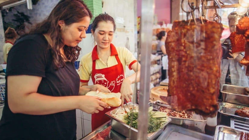 Saigon at Sunset: Ultimate Street Food Experience - Museum stop: a quick primer before you start tasting