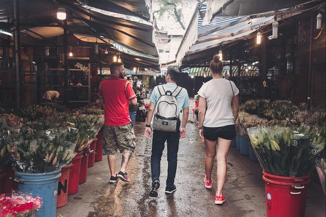 Saigon Authentic Walking Street Food Tour 12+ Tastings Included - Value check: is $33 worth it for guide help and dinner?