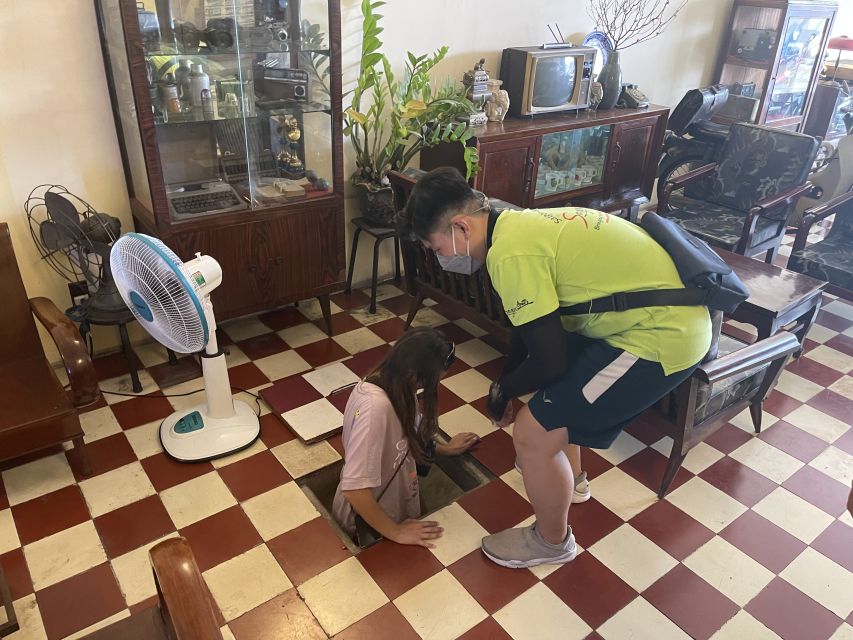 Saigon: City Highlights & Unseen Tour|Opt: Female Riders - Hoa Thi Ky Flower Market: photos, smells, and a quick lesson in scale