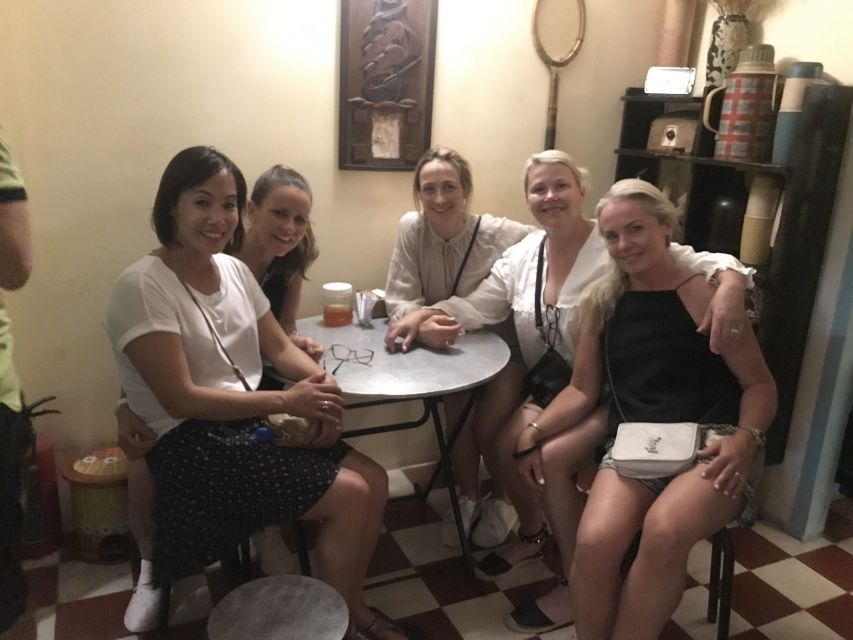 Saigon: Day-Night Sights & Local Food Tour l Female Option - Nguyen Trai Street: Shopping Chaos With a Plan