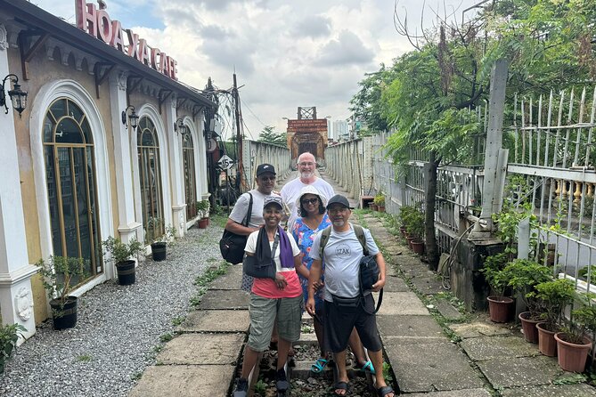 Saigon Jeep City Tour, Backstreet, Cultures hidden Gems 4 Hours - Binh Tay Market and Chinatown: where the afternoon turns practical