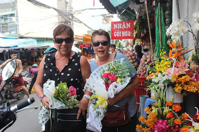 Saigon Motorbike City Tour - Stop 3: Ho Thị Kỷ Flower Market for wholesale color and real supply chains