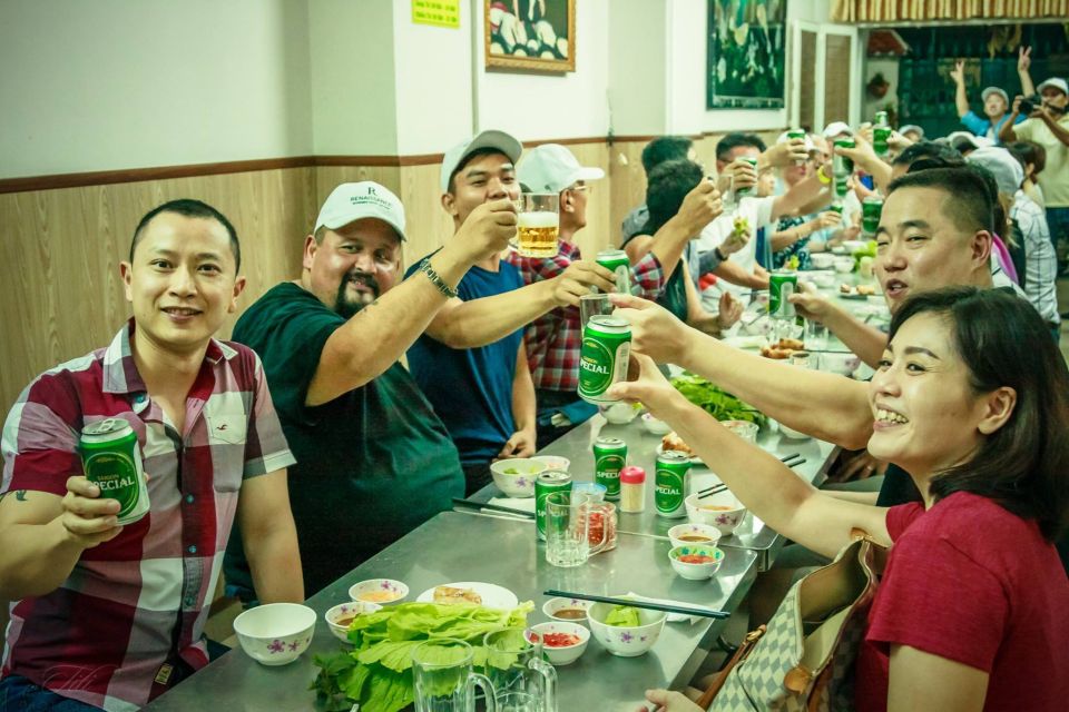 Saigon: Private Food Tour Discovery & City Tour by Jeep - French Colonial Night Walk: Opera House, City Hall, Notre Dame, Post Office