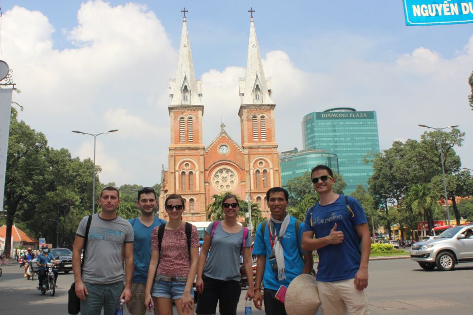 Saigon: Private Half-Day Car Tour of Ho Chi Minh City - Ben Thanh Market: your quick orientation and first good photos