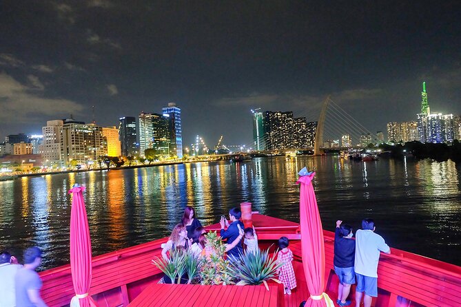 Saigon River Dinner Cruise: Buffet, Set Menu, Fine Dining (3hrs) - Music and entertainment: what you can expect onboard