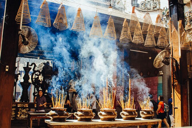 Saigon Unseen, History, & Hidden Gems Sightseeing Motorbike Tour - District 10 wet market: how people shop, snack, and chat