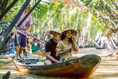 Small-Group Mekong Delta Day Trip: Boat Ride, Cottages & Pagoda - The first boat cruise and Rạch Miễu Bridge: the “wow” sequence