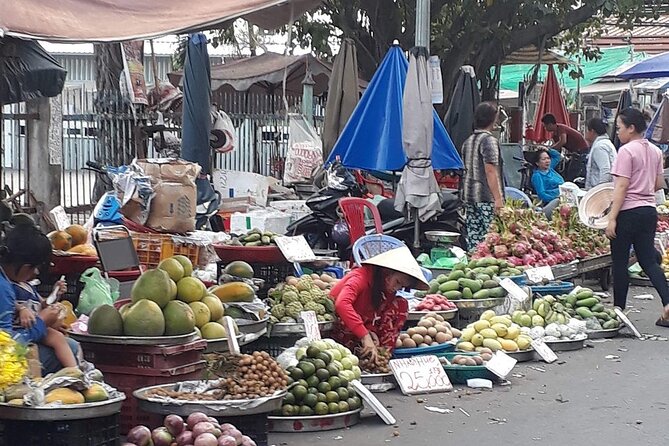 Small-group Saigon City Tour: 3-Hour Cyclo Ride to Hidden Stories - Ho Thi Ky Flower Market: Colorful Stalls Without the Detour