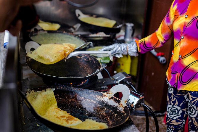 Small-group Street Food Lover by Motorbike (04 hours) - Riding setup: driver, helmet, and staying at ease