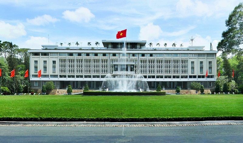 Small Group Tour: Ho Chi Minh City and Cu Chi Tunnels - Crawling Through the Tunnels, Tea and Cassava