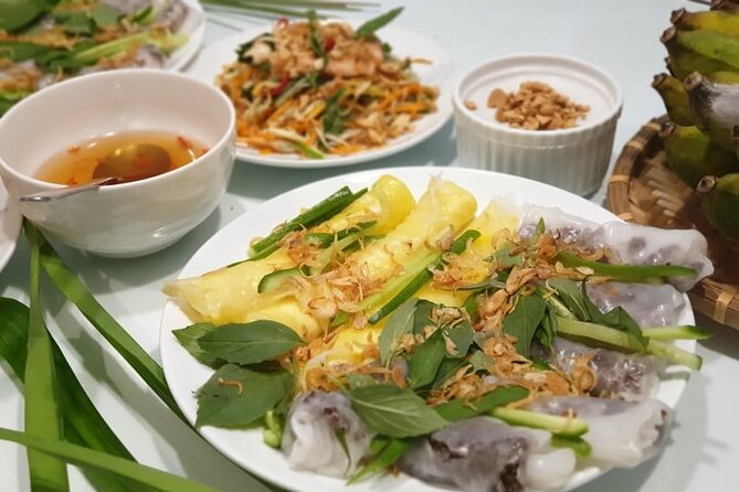 Top-rated Home Cooking Class with a River View AC Kitchen - How the 3-hour class actually works (and how to get the most from it)