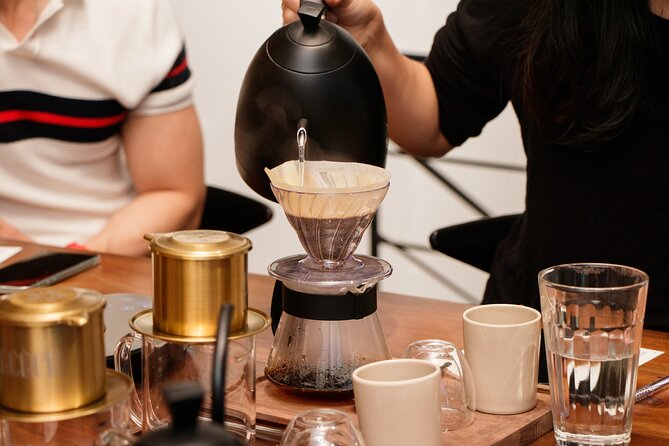 Vietnamese Coffee & Culture Exploration in Hồ Chí Minh City - Snacks and Sweet Treats: Small Pairings That Make the Tasting Easier