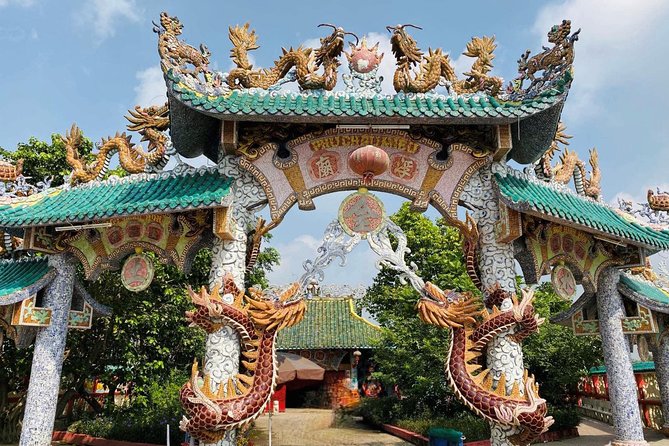 VIP Tour in Dragon Floating Temple sightseeing by SpeedBoat - Dragon Floating Temple (Snake Island): The Stop That Gives Meaning
